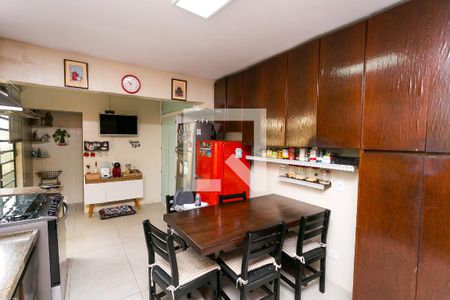 Casa para alugar com 170m², 3 quartos e 2 vagas Casa para alugar com 170m², 3 quartos e 2 vagasCozinha