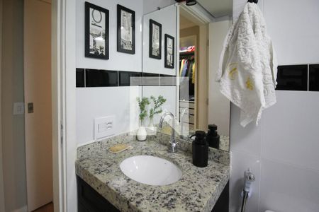 Apartamento à venda com 98m², 3 quartos e 1 vaga Apartamento à venda com 98m², 3 quartos e 1 vagaBanheiro da Suíte