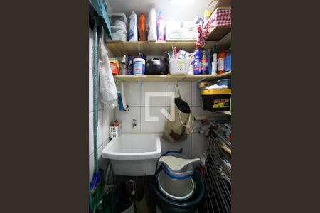 Apartamento à venda com 98m², 3 quartos e 1 vaga Apartamento à venda com 98m², 3 quartos e 1 vagaBanheiro de serviço