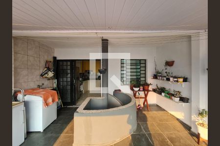Casa à venda com 131m², 4 quartos e 4 vagasÁrea de Serviço