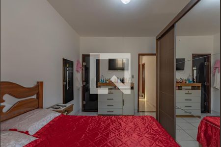 Casa à venda com 200m², 3 quartos e 2 vagas Casa à venda com 200m², 3 quartos e 2 vagasSuíte