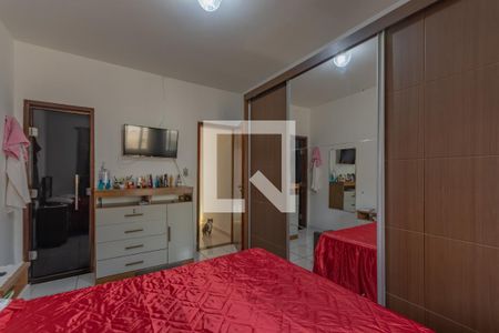 Casa à venda com 200m², 3 quartos e 2 vagas Casa à venda com 200m², 3 quartos e 2 vagasSuíte