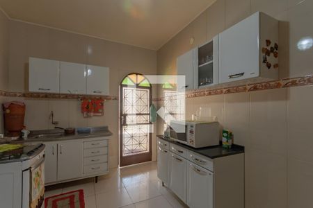 Casa à venda com 200m², 3 quartos e 2 vagas Casa à venda com 200m², 3 quartos e 2 vagasCozinha