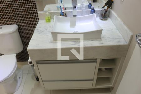 Apartamento à venda com 124m², 2 quartos e 3 vagasBanheiro da Suíte 1