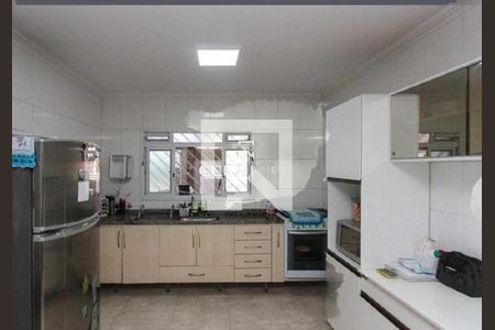 Casa à venda com 3 quartos, 125m² em Vila Santa Clara, São Paulo