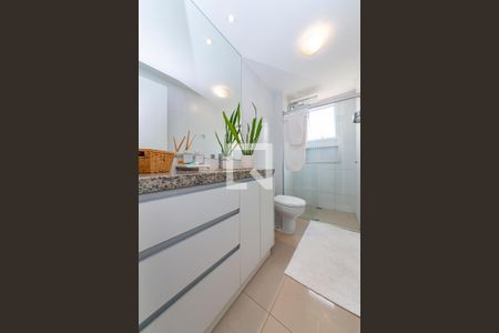 Apartamento para alugar com 70m², 2 quartos e 1 vaga Apartamento para alugar com 70m², 2 quartos e 1 vagaBanheiro da Suíte
