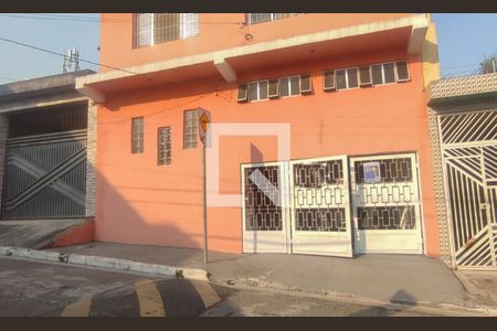 Casa à venda com 336m², 5 quartos e 1 vaga Casa à venda com 336m², 5 quartos e 1 vagaFachada