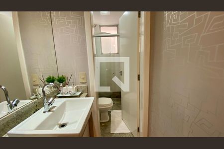 Apartamento à venda com 120m², 4 quartos e 2 vagasBanheiro Social