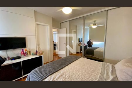 Apartamento à venda com 120m², 4 quartos e 2 vagasQuarto Suíte