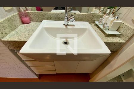 Apartamento à venda com 120m², 4 quartos e 2 vagasBanheiro Social