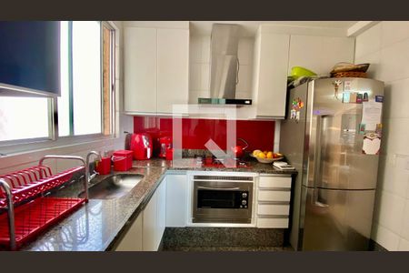 Apartamento à venda com 120m², 4 quartos e 2 vagasCozinha