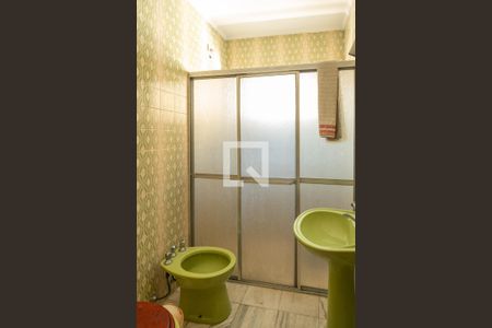 Casa à venda com 165m², 3 quartos e 3 vagasBanheiro 2