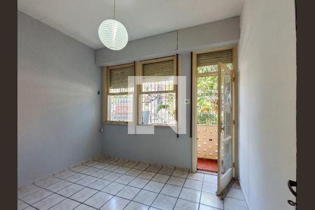 Quarto 1 de apartamento para alugar com 2 quartos, 67m² em Grajaú, Rio de Janeiro