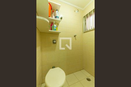 Apartamento à venda com 75m², 3 quartos e 2 vagas Apartamento à venda com 75m², 3 quartos e 2 vagasBanheiro de Serviço