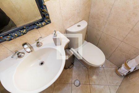 Casa à venda com 390m², 6 quartos e 8 vagasBanheiro 5