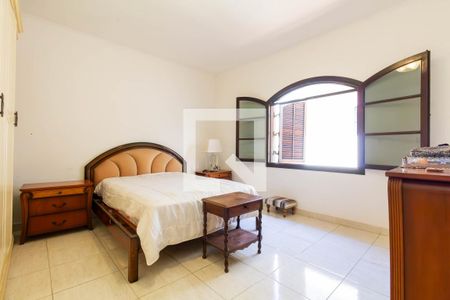 Casa à venda com 390m², 6 quartos e 8 vagasQuarto 2 - suíte