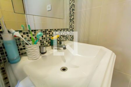 Casa à venda com 390m², 6 quartos e 8 vagasBanheiro da Suíte 2