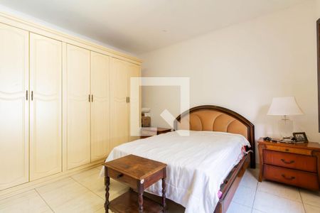 Casa à venda com 390m², 6 quartos e 8 vagasQuarto 2 - suíte