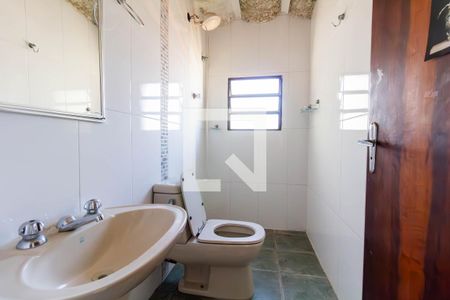 Casa à venda com 390m², 6 quartos e 8 vagasEdícula: Banheiro 1