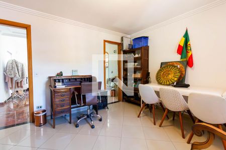 Casa à venda com 390m², 6 quartos e 8 vagasQuarto 3 - suíte