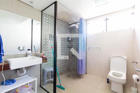 Casa à venda com 390m², 6 quartos e 8 vagasBanheiro da Suíte 1