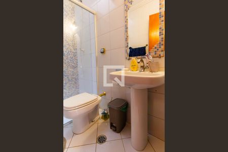 Casa à venda com 390m², 6 quartos e 8 vagasBanheiro 4