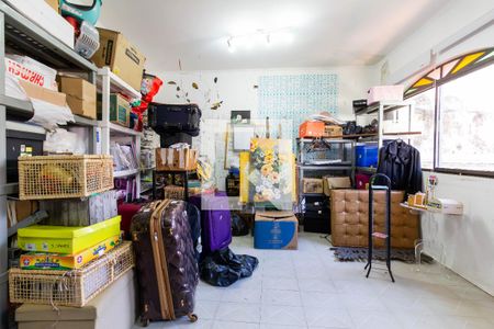 Casa à venda com 390m², 6 quartos e 8 vagasQuarto de Serviço