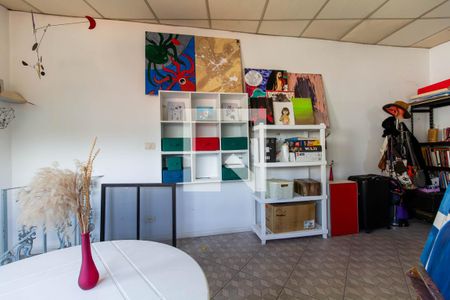 Casa à venda com 390m², 6 quartos e 8 vagasEdícula: Quarto