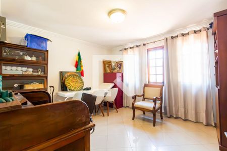 Casa à venda com 390m², 6 quartos e 8 vagasQuarto 3 - suíte