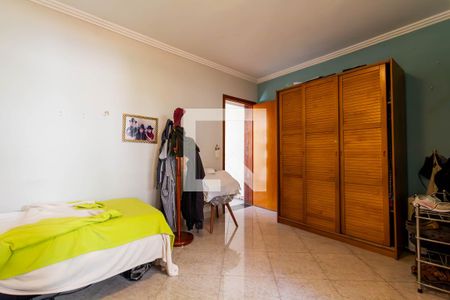 Casa à venda com 390m², 6 quartos e 8 vagasQuarto 1 - suíte