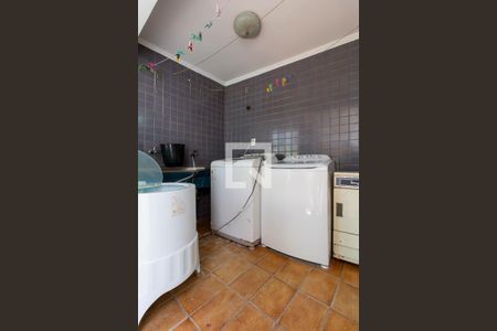 Casa à venda com 390m², 6 quartos e 8 vagasÁrea de Serviço