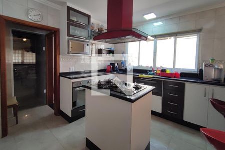 Casa à venda com 180m², 3 quartos e 2 vagasCozinha