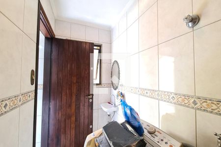 Casa à venda com 170m², 3 quartos e 2 vagasedícula/ Área de serviço