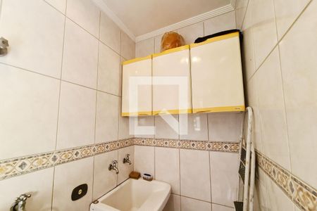 Casa à venda com 170m², 3 quartos e 2 vagasedícula/ Área de serviço