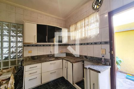 Casa à venda com 170m², 3 quartos e 2 vagasCozinha