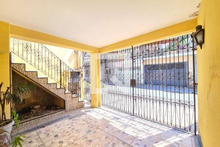 Casa à venda com 170m², 3 quartos e 2 vagasGaragem