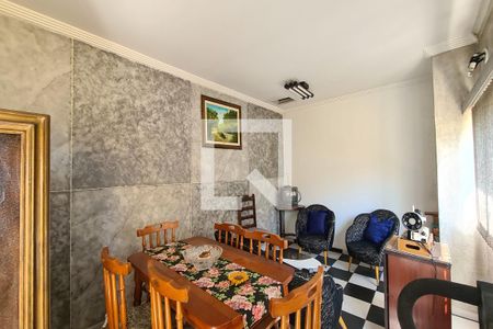 Casa à venda com 170m², 3 quartos e 2 vagasedícula / quarto