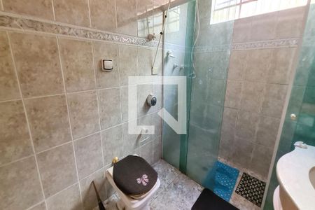 Casa à venda com 170m², 3 quartos e 2 vagasBanheiro da Suíte 2