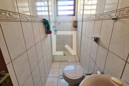 Casa à venda com 170m², 3 quartos e 2 vagasBanheiro