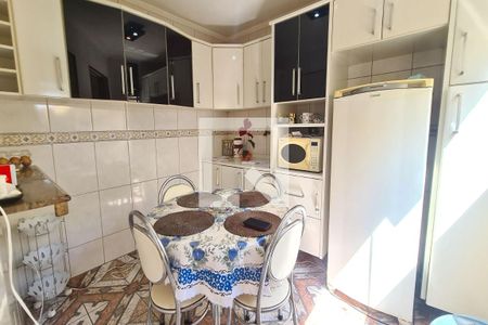 Casa à venda com 170m², 3 quartos e 2 vagasEdicula/cozinha