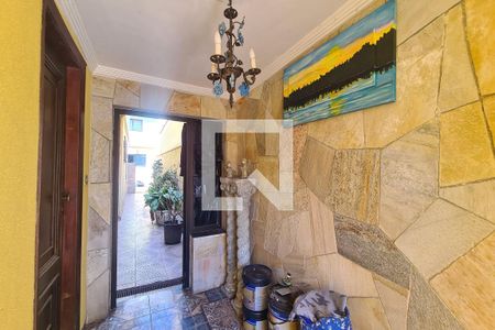 Casa à venda com 170m², 3 quartos e 2 vagasQuintal