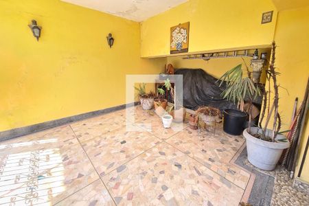 Casa à venda com 170m², 3 quartos e 2 vagasGaragem