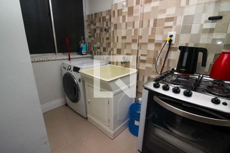 Apartamento à venda com 92m², 3 quartos e sem vagaCozinha e Área de Serviço