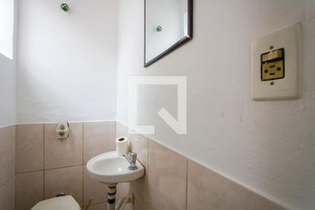 Casa à venda com 305m², 3 quartos e 3 vagasBanheiro externo