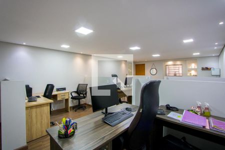 Casa à venda com 305m², 3 quartos e 3 vagasHome office