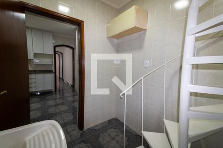 Casa à venda com 180m², 3 quartos e 2 vagasÁrea de Serviço