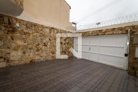 Casa à venda com 180m², 3 quartos e 2 vagasQuintal