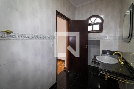 Casa à venda com 180m², 3 quartos e 2 vagasSuíte 1 Banheiro