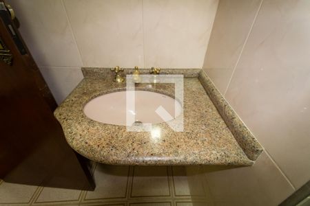 Casa à venda com 180m², 3 quartos e 2 vagasBanheiro Social