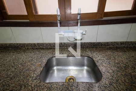 Casa à venda com 180m², 3 quartos e 2 vagasCozinha